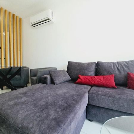 Sea Side Appartment In Kato Paphos Exterior foto